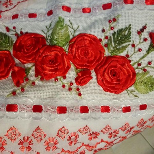 toallas bordadas con flores